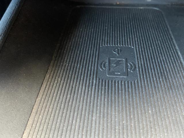 ノート Ｘ　純正９インチナビ（ＢＴ／ＦＭ／ＡＭ／ＴＶ）バックカメラ　アラウンドビューモニター　ＥＴＣ　バックカメラ　ワイアレス充電　コーナーセンサー　デジタルインナーミラー　ＳＯＳコール　オートライト（51枚目）