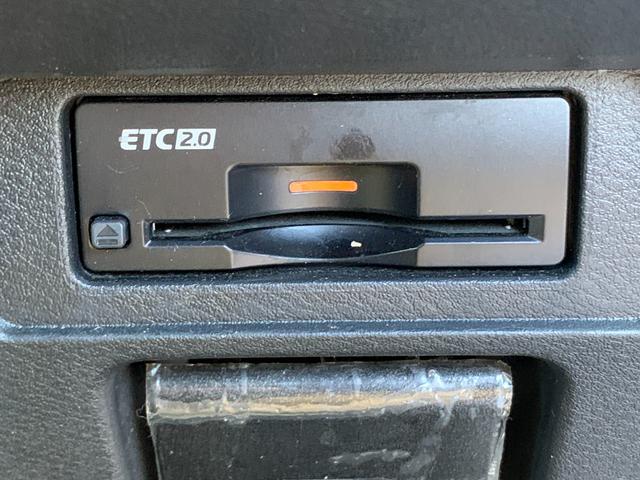 ノート Ｘ　純正９インチナビ（ＢＴ／ＦＭ／ＡＭ／ＴＶ）バックカメラ　アラウンドビューモニター　ＥＴＣ　バックカメラ　ワイアレス充電　コーナーセンサー　デジタルインナーミラー　ＳＯＳコール　オートライト（60枚目）