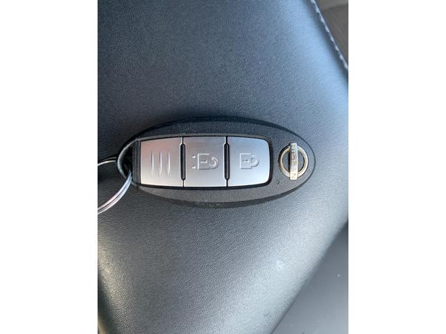 ノート Ｘ　純正９インチナビ（ＢＴ／ＦＭ／ＡＭ／ＴＶ）バックカメラ　アラウンドビューモニター　ＥＴＣ　バックカメラ　ワイアレス充電　コーナーセンサー　デジタルインナーミラー　ＳＯＳコール　オートライト（64枚目）