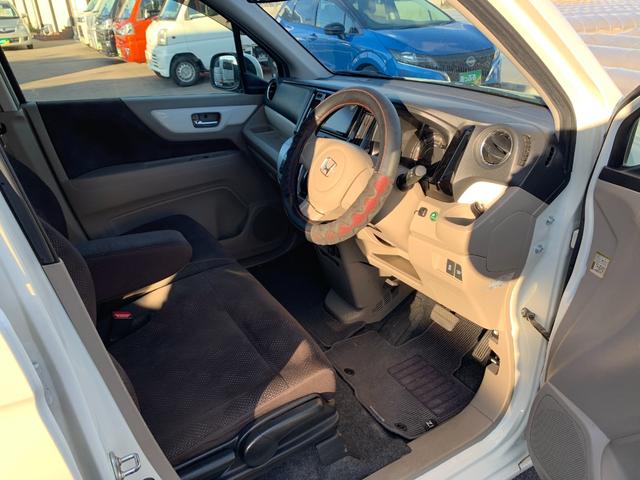 N-WGN Gコンフォートパッケージ 社外ナビ(BT/FM/AM/TV) 横滑り防止 電格ミラー プッシュスタート オートエアコン オートライト シガーソケット 前席シートヒーター マット バイザ スマートキー HIDヘットライト(34枚目)