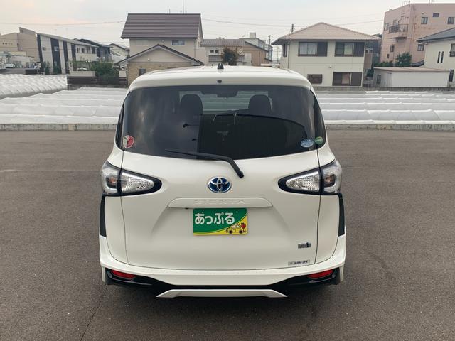 シエンタ ハイブリッドＧ　純正ナビ（ＢＴ／ＦＭ／ＡＭ／ＴＶ）バックカメラ　モデリスタエアロ　ドラレコ　ＥＴＣ　革巻きハンドル　両側パワースライド　ステリモ　横滑り防止　車線逸脱　衝突軽減　トヨタセーフティ　オートライト（12枚目）