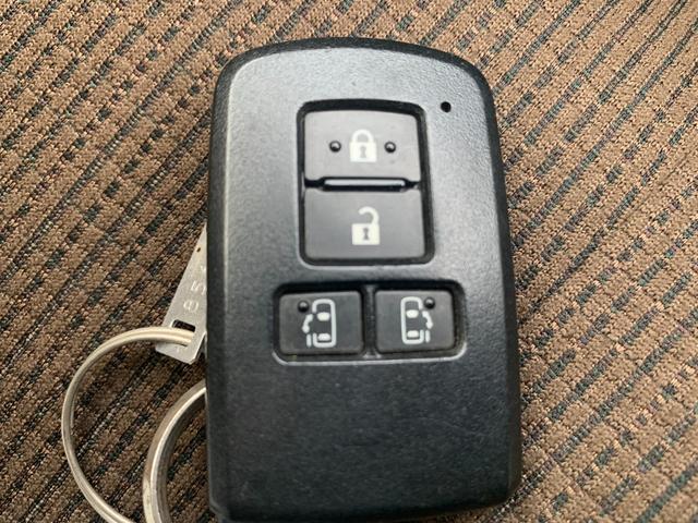 シエンタ ハイブリッドＧ　純正ナビ（ＢＴ／ＦＭ／ＡＭ／ＴＶ）バックカメラ　モデリスタエアロ　ドラレコ　ＥＴＣ　革巻きハンドル　両側パワースライド　ステリモ　横滑り防止　車線逸脱　衝突軽減　トヨタセーフティ　オートライト（56枚目）