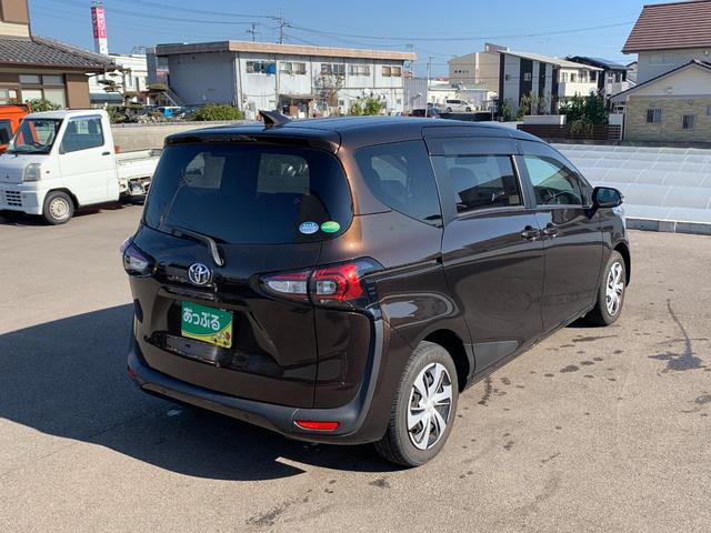 シエンタ G クエロ 純正ナビ ワンオーナー Bluetooth フリップダウンモニター 両側パワースライドドア バックカメラ ドラレコ ETC オートハイビーム ステリモ ステアリングヒーター 衝突軽減 オートエアコン(10枚目)