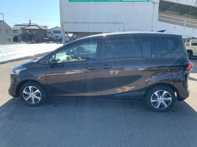 シエンタ G クエロ 純正ナビ ワンオーナー Bluetooth フリップダウンモニター 両側パワースライドドア バックカメラ ドラレコ ETC オートハイビーム ステリモ ステアリングヒーター 衝突軽減 オートエアコン(16枚目)