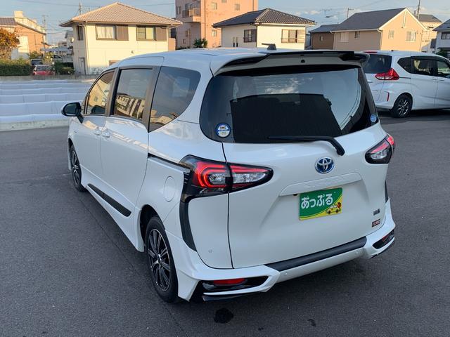 TOYOTA SIENTA HYBRID FUNBASE G