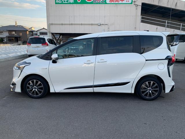TOYOTA SIENTA HYBRID FUNBASE G