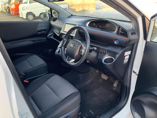 TOYOTA SIENTA HYBRID FUNBASE G