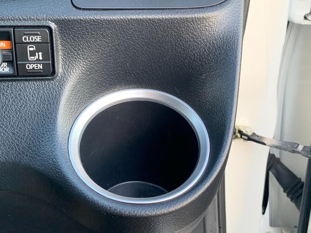 TOYOTA SIENTA HYBRID FUNBASE G