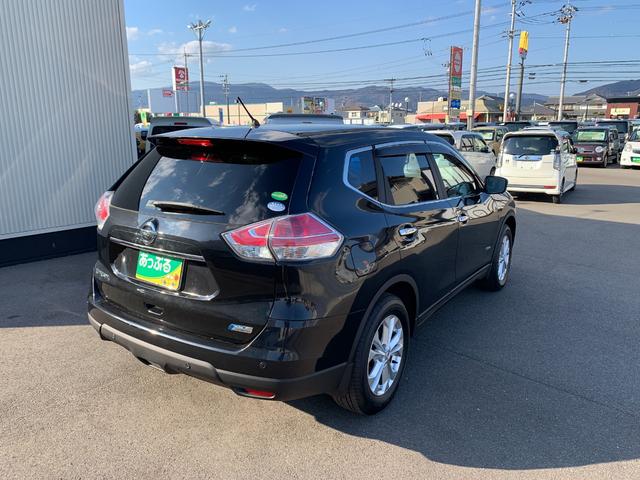 エクストレイル ２０Ｘ　ハイブリッド　エマージェンシーブレーキＰ　４ＷＤ　純正８インチナビ（ＴＶ／ＢＴ／ＦＭ／ＡＭ）　バックカメラ　革巻きハンドル　ステリモ　電動リアゲート　前席シートヒーター　ＥＴＣ　オートライト　オートエアコン　電格ミラー　マット　バイザー（10枚目）