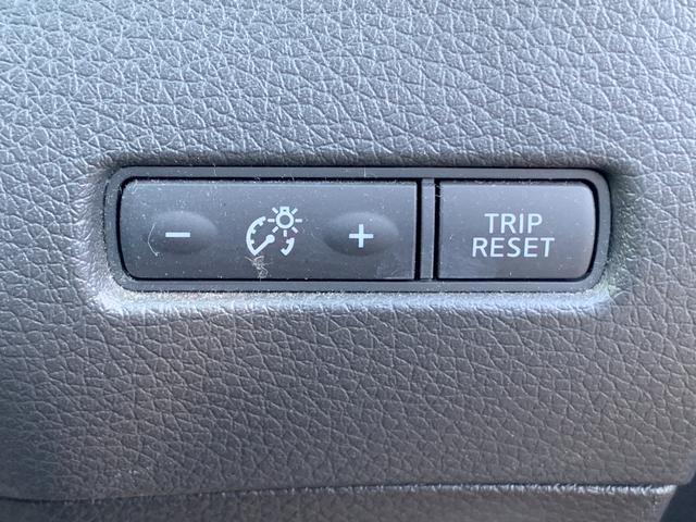 エクストレイル ２０Ｘ　ハイブリッド　エマージェンシーブレーキＰ　４ＷＤ　純正８インチナビ（ＴＶ／ＢＴ／ＦＭ／ＡＭ）　バックカメラ　革巻きハンドル　ステリモ　電動リアゲート　前席シートヒーター　ＥＴＣ　オートライト　オートエアコン　電格ミラー　マット　バイザー（51枚目）