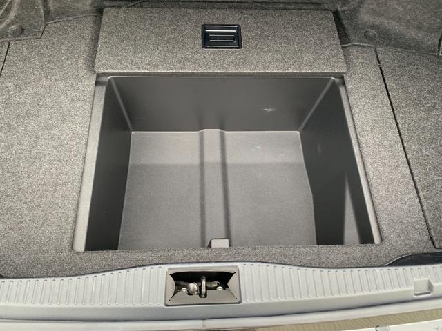 クラウンハイブリッド アスリートＳ　ブラックスタイル　純正ナビ（ＴＶ／ＢＴ／ＦＭ）　バックカメラ　サンルーフ　革巻きハンドル　ドラレコ　スイングレジスター　ステリモ　クルコン　前席シートヒーター　電動シート　コーナーセンサー　横滑り防止　オートエアコン（24枚目）