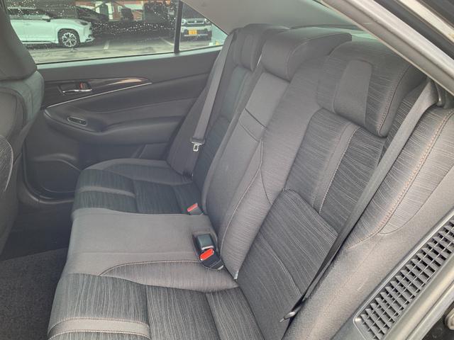 クラウンハイブリッド アスリートＳ　ブラックスタイル　純正ナビ（ＴＶ／ＢＴ／ＦＭ）　バックカメラ　サンルーフ　革巻きハンドル　ドラレコ　スイングレジスター　ステリモ　クルコン　前席シートヒーター　電動シート　コーナーセンサー　横滑り防止　オートエアコン（28枚目）