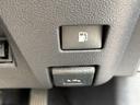 Ｓ　社外ナビ（ＢＴ／ＦＭ／ＡＭ／ＴＶ）バックカメラ　バックカメラ　革巻きハンドル　ステリモ　オートライト　オートエアコン　プッシュスタート　ＥＴＣ　横滑り防止　電格ミラー　マット　バイザ（44枚目）