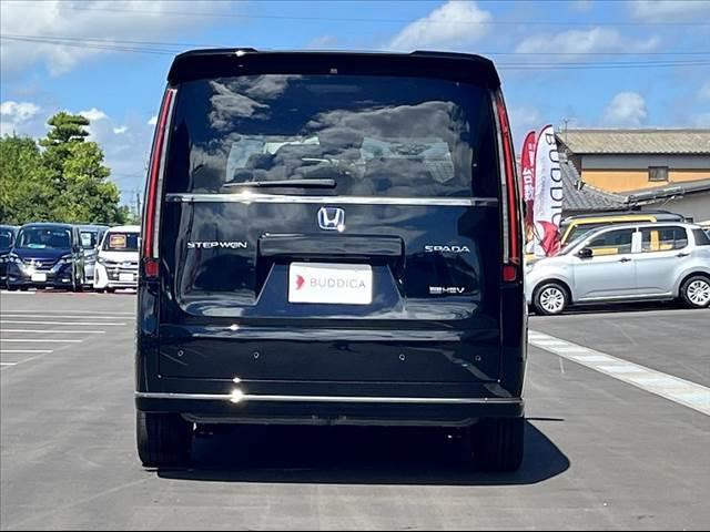 e:HEVスパーダ ホンダセンシング 両電スラ ホンダセンシング 両電スラ Pバックドア LEDヘッドライト ブラインドスポットインフォメーション 純正AW 全列USBチャージャー シ^トバックテーブル 登録済未使用車(10枚目)