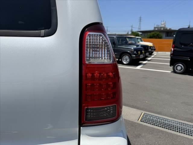 ハイラックスサーフ ＳＳＲ－Ｇ　サンルーフ　ルーフレール　社外ナビ　地デジ　Ｂモニター　ＤＶＤ再生　ＥＴＣ　Ａライト　ＬＥＤ　キーレス　フォグ　プライバシーガラス　シートリフター　純正１７インチＡＷ　チルトステアリング　レベライザー（39枚目）