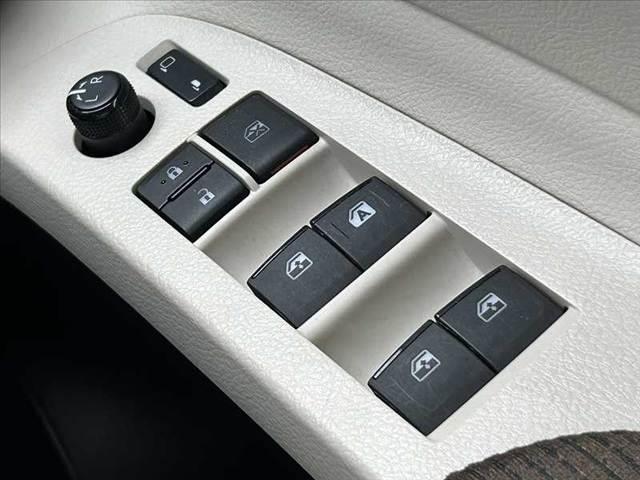 シエンタ ハイブリッドＧ　セーフティセンスＣ　オートＬＥＤ　フォグ　Ｆシートヒーター　両電スラ　純正ＳＤナビ　フルセグ　ＢＴ　ＤＶＤ　Ｂカメラ　ステリモ　スマートキーＸ２　シートカバー　ＥＴＣ　ドラレコ　コーナーセンサー（29枚目）