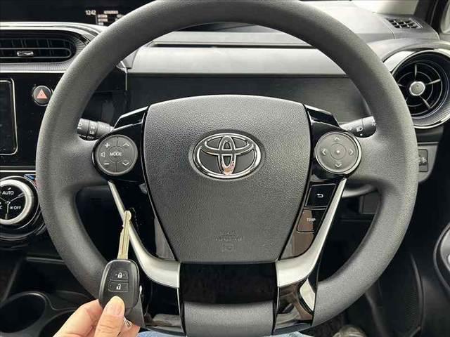 アクア S 後期 純正SDナビ フルセグ Bluetooth ステリモ DVD キーレス スペアキー 電格ミラー チルトステア シートリフター ヘッドライトレベライザー マットバイザー(5枚目)