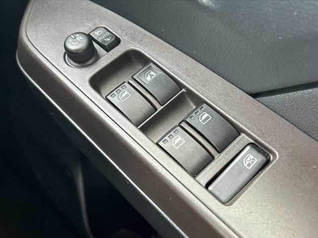 ルーミー Ｘ　Ｓ　ＳＡ３　Ａハイビーム　電スラ　オートライト　社外ＳＤナビ　Ｂｌｕｅｔｏｏｔｈ　Ｂカメラ　ステリモ　スマートキー　ＥＴＣ　Ａストップ　コーナーセンサー　チルトステア　Ｐガラス　Ｒロール　電格ミラー（26枚目）