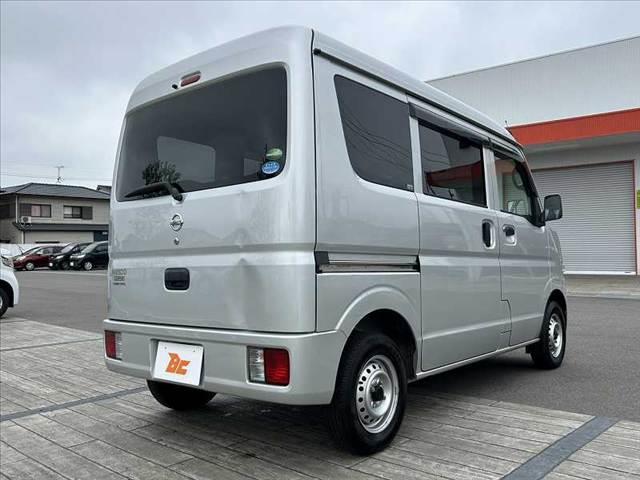 ＮＶ１００クリッパーバン ＤＸ　ハイルーフ　５ＡＧＳ　２ｎｄ発進　ＥＴＣ　キーレス　スペアキー　ラジオチューナー　プライバシーガラス　アクセサリーソケット　ヘッドライトレベライザー　ゴムマット　バイザー（15枚目）