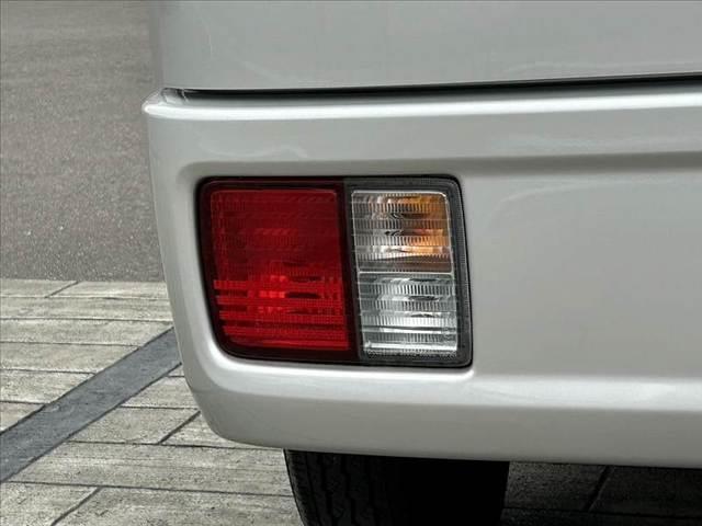 ＮＶ１００クリッパーバン ＤＸ　ハイルーフ　５ＡＧＳ　２ｎｄ発進　ＥＴＣ　キーレス　スペアキー　ラジオチューナー　プライバシーガラス　アクセサリーソケット　ヘッドライトレベライザー　ゴムマット　バイザー（31枚目）