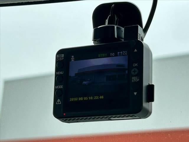 タント ファンクロス　禁煙　ブラックルーフ　パノラマモニター　両電　スマアシ　純正ＳＤナビ　フルセグ　ＢＴ　ＤＶＤ　ステリモ　電子Ｐ　ＥＴＣ　ドラレコ　スマートキーＸ２　Ｆシートヒーター　純正１４ＡＷ　Ｒセンサー（31枚目）