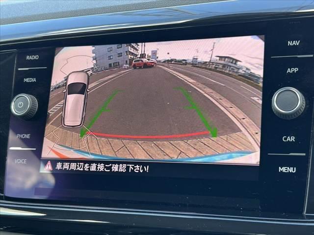 Ｔ－クロス ＴＳＩ　１ｓｔプラス　オールインセーフティ　Ａクルコン　Ａハイビーム　ＢＳＭ　純正ナビ　ＢＴ　Ｂカメラ　ステリモ　コーナーセンサー　オートＬＥＤ　スマートキー　純正１８ＡＷ　チルトステア　シートリフター　ルーフレール（4枚目）