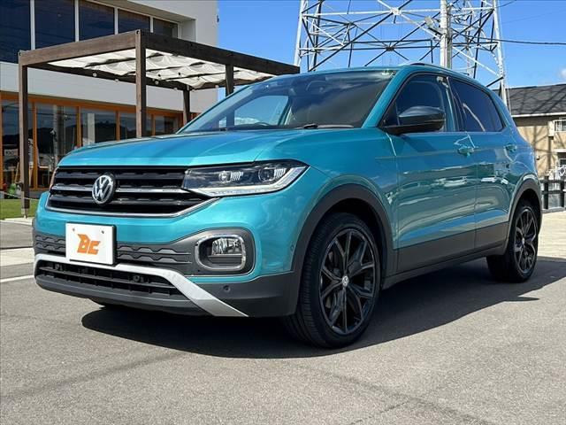 Ｔ－クロス ＴＳＩ　１ｓｔプラス　オールインセーフティ　Ａクルコン　Ａハイビーム　ＢＳＭ　純正ナビ　ＢＴ　Ｂカメラ　ステリモ　コーナーセンサー　オートＬＥＤ　スマートキー　純正１８ＡＷ　チルトステア　シートリフター　ルーフレール（10枚目）