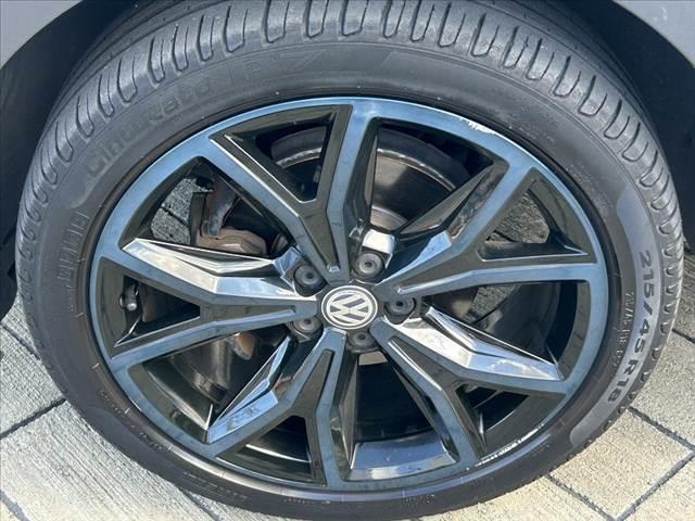 Ｔ－クロス ＴＳＩ　１ｓｔプラス　オールインセーフティ　Ａクルコン　Ａハイビーム　ＢＳＭ　純正ナビ　ＢＴ　Ｂカメラ　ステリモ　コーナーセンサー　オートＬＥＤ　スマートキー　純正１８ＡＷ　チルトステア　シートリフター　ルーフレール（36枚目）