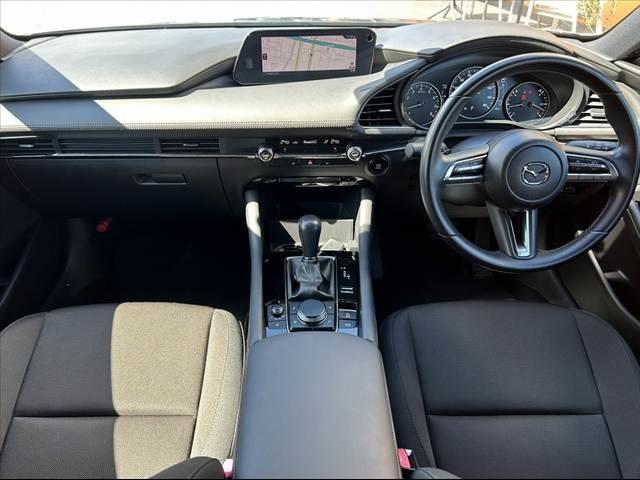 ＭＡＺＤＡ３ファストバック ２０Ｓプロアクティブ　全方位モニター　ナビ　フルセグ　ＤＶＤ再生　ＢＴ　スマートブレーキサポート　レーダークルコン　ＬＥＤオートライト　ヘッドアップディスプレイ　車線逸脱　パーキングセンサー　プッシュスタート（2枚目）