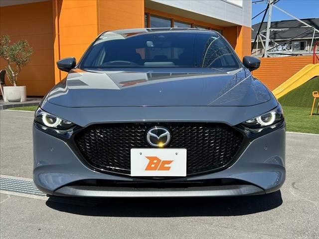 ＭＡＺＤＡ３ファストバック ２０Ｓプロアクティブ　全方位モニター　ナビ　フルセグ　ＤＶＤ再生　ＢＴ　スマートブレーキサポート　レーダークルコン　ＬＥＤオートライト　ヘッドアップディスプレイ　車線逸脱　パーキングセンサー　プッシュスタート（9枚目）