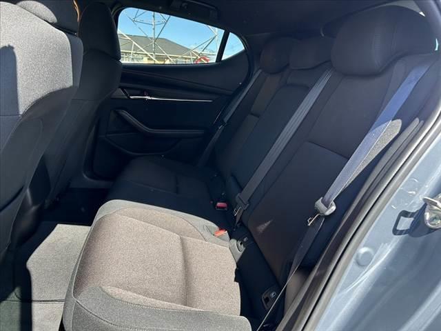ＭＡＺＤＡ３ファストバック ２０Ｓプロアクティブ　全方位モニター　ナビ　フルセグ　ＤＶＤ再生　ＢＴ　スマートブレーキサポート　レーダークルコン　ＬＥＤオートライト　ヘッドアップディスプレイ　車線逸脱　パーキングセンサー　プッシュスタート（18枚目）