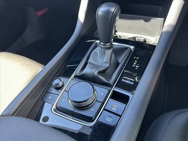 ＭＡＺＤＡ３ファストバック ２０Ｓプロアクティブ　全方位モニター　ナビ　フルセグ　ＤＶＤ再生　ＢＴ　スマートブレーキサポート　レーダークルコン　ＬＥＤオートライト　ヘッドアップディスプレイ　車線逸脱　パーキングセンサー　プッシュスタート（25枚目）