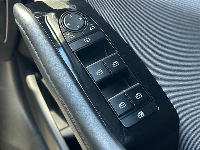 ＭＡＺＤＡ３ファストバック ２０Ｓプロアクティブ　全方位モニター　ナビ　フルセグ　ＤＶＤ再生　ＢＴ　スマートブレーキサポート　レーダークルコン　ＬＥＤオートライト　ヘッドアップディスプレイ　車線逸脱　パーキングセンサー　プッシュスタート（26枚目）