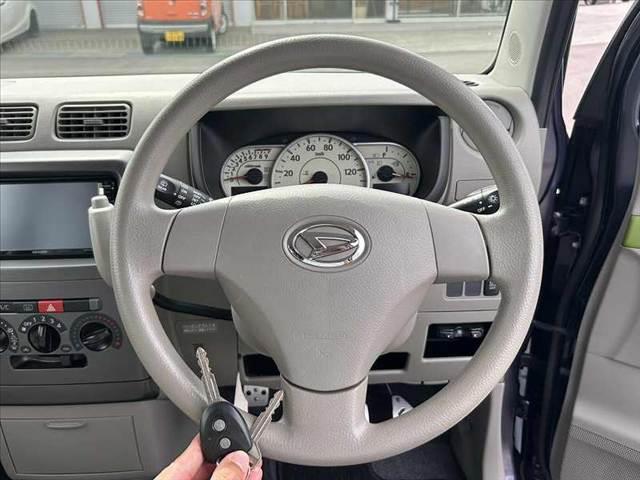 ムーヴコンテ 　後期　禁煙　車検整備付　ホワイトルーフ＆ミラー　エコアイドル　電格ミラー　社外ＳＤナビ　フルセグ　ＢＴ　ＤＶＤ　Ｂカメラ　キーレス　スペアキー　チルトステア　シートリフター　Ｐガラス　社外足廻り（5枚目）