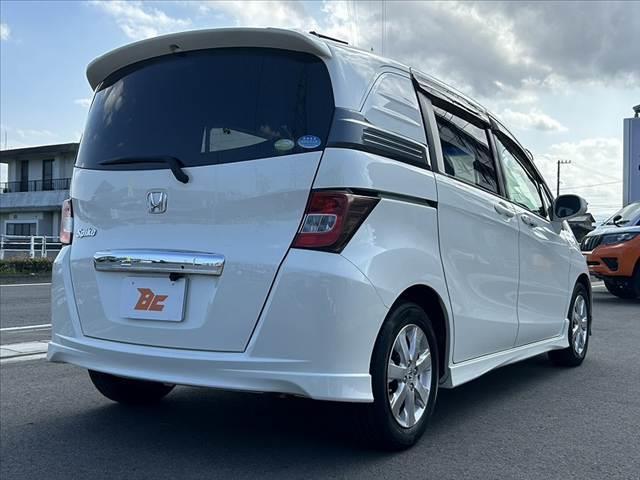 フリードスパイク G エアロ 禁煙車 車検整備付 電動スライドドア ナビ フルセグ バックモニター スマートキー2ケ DVD再生 ETC HIDオートライト マット バイザー ビルトインテーブル プライバシーガラス バニティミラー(15枚目)