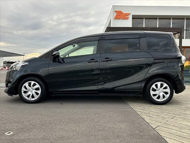 シエンタ Ｇ　禁煙車　車検整備付　両側電動スライドドア　社外ＳＤナビ　フルセグ　ＤＶＤ　ＢＴ　Ｂモニター　前後ドラレコ　ビルトインＥＴＣ　スマートキー２ケ　Ｐスタート　オートエアコン　電格ミラー　ミラーウィンカー（11枚目）