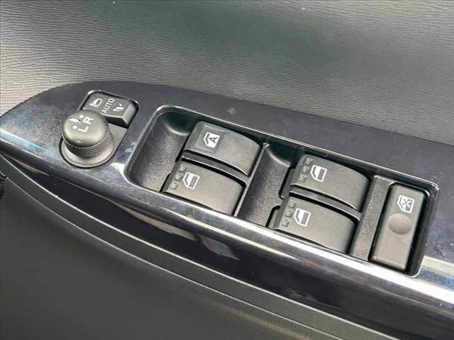 タント カスタムＸ　トップエディションＶＳ　ＳＡＩＩＩ　後期　禁煙車　車検整備付　Ａハイビーム　両電スラ　コーナーセンサー　パノラマＭ　純正８インチナビ　フルセグ　ＢＴ　ＤＶＤ　ステリモ　スマートキー　シートヒーター　ハーフレザー　ＥＴＣ　ドラレコ　ＬＥＤ（27枚目）