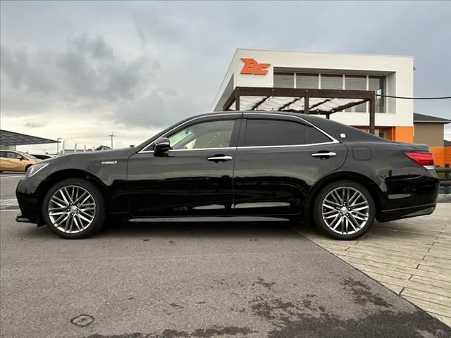 クラウンハイブリッド アスリートS 後期 禁煙車 ムーンルーフ プリクラ レーダークルーズ 黒革シート Pシート シートヒータークーラー 純正ナビ フルセグ BT DVD Bカメラ スマートキー FRドラレコ ETC オートLED OP(11枚目)