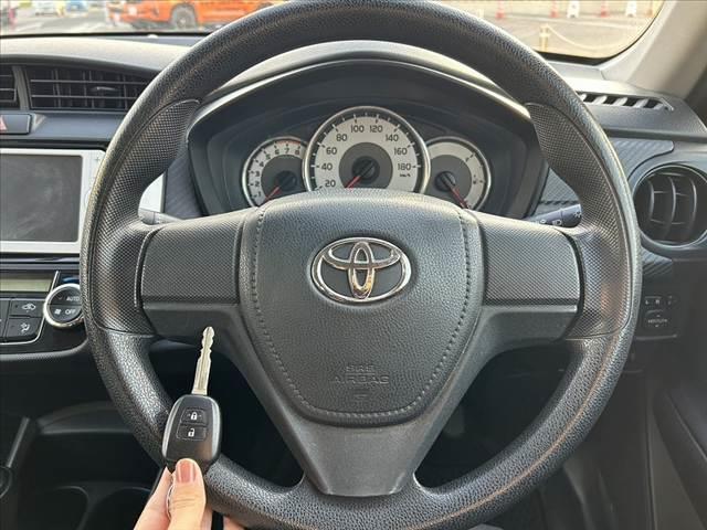 カローラフィールダー １．５Ｘ　禁煙車　車検整備付　アイドリングストップ　ＡＡＣ　純正ＳＤナビ　地デジ　Ｂｌｕｅｔｏｏｔｈ　Ｂカメラ　キーレス　ＥＴＣ　ドラレコ　電格ミラーウインカー　チルトステア　シートリフター（5枚目）