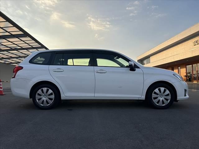 カローラフィールダー １．５Ｘ　禁煙車　車検整備付　アイドリングストップ　ＡＡＣ　純正ＳＤナビ　地デジ　Ｂｌｕｅｔｏｏｔｈ　Ｂカメラ　キーレス　ＥＴＣ　ドラレコ　電格ミラーウインカー　チルトステア　シートリフター（12枚目）