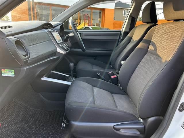 カローラフィールダー １．５Ｘ　禁煙車　車検整備付　アイドリングストップ　ＡＡＣ　純正ＳＤナビ　地デジ　Ｂｌｕｅｔｏｏｔｈ　Ｂカメラ　キーレス　ＥＴＣ　ドラレコ　電格ミラーウインカー　チルトステア　シートリフター（17枚目）