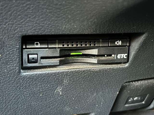 カローラフィールダー １．５Ｘ　禁煙車　車検整備付　アイドリングストップ　ＡＡＣ　純正ＳＤナビ　地デジ　Ｂｌｕｅｔｏｏｔｈ　Ｂカメラ　キーレス　ＥＴＣ　ドラレコ　電格ミラーウインカー　チルトステア　シートリフター（27枚目）