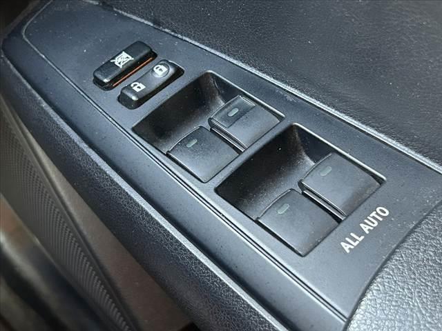 カローラフィールダー １．５Ｘ　禁煙車　車検整備付　アイドリングストップ　ＡＡＣ　純正ＳＤナビ　地デジ　Ｂｌｕｅｔｏｏｔｈ　Ｂカメラ　キーレス　ＥＴＣ　ドラレコ　電格ミラーウインカー　チルトステア　シートリフター（28枚目）