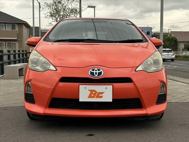 アクア Ｓ　禁煙車　スマートキーＸ２　ＯＰ１６インチＡＷ　大型リアスポ　社外ＳＤナビ　フルセグ　ＢＴ　ＤＶＤ　Ｂカメラ　オートライト　チルトステア　シートリフターＰガラス　ＥＴＣ　電格ウインカーミラー　マット（9枚目）