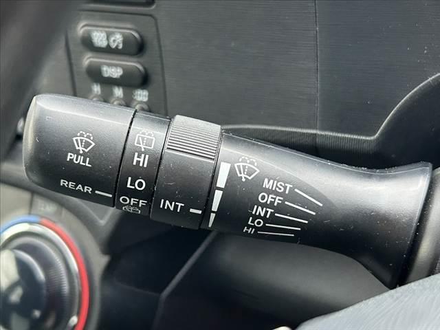 アクア Ｓ　禁煙車　スマートキーＸ２　ＯＰ１６インチＡＷ　大型リアスポ　社外ＳＤナビ　フルセグ　ＢＴ　ＤＶＤ　Ｂカメラ　オートライト　チルトステア　シートリフターＰガラス　ＥＴＣ　電格ウインカーミラー　マット（26枚目）