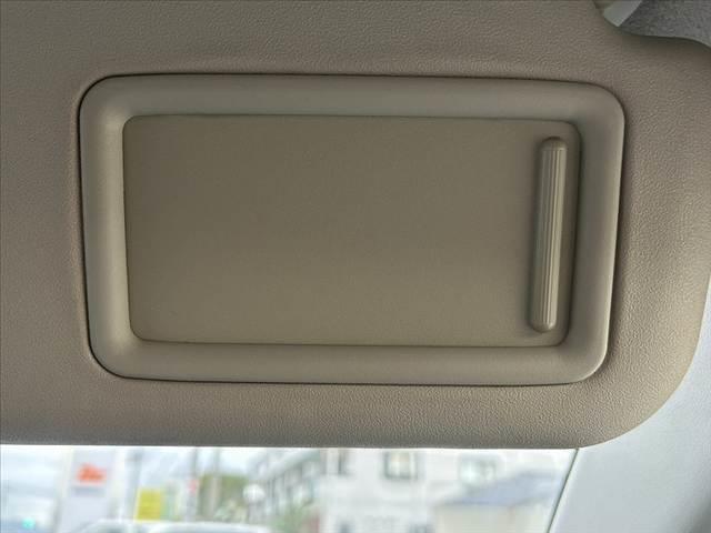 アクア Ｓ　禁煙車　スマートキーＸ２　ＯＰ１６インチＡＷ　大型リアスポ　社外ＳＤナビ　フルセグ　ＢＴ　ＤＶＤ　Ｂカメラ　オートライト　チルトステア　シートリフターＰガラス　ＥＴＣ　電格ウインカーミラー　マット（31枚目）