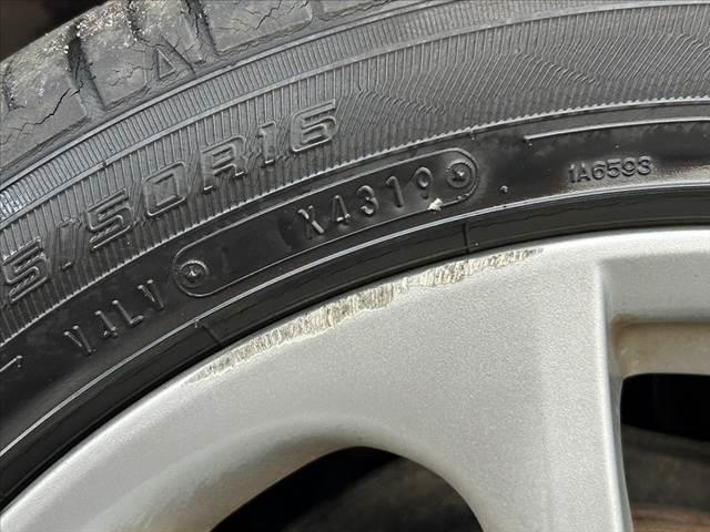 アクア Ｓ　禁煙車　スマートキーＸ２　ＯＰ１６インチＡＷ　大型リアスポ　社外ＳＤナビ　フルセグ　ＢＴ　ＤＶＤ　Ｂカメラ　オートライト　チルトステア　シートリフターＰガラス　ＥＴＣ　電格ウインカーミラー　マット（43枚目）