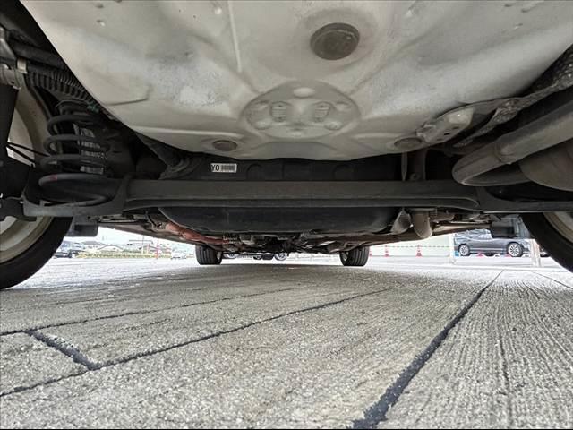 アクア Ｓ　禁煙車　スマートキーＸ２　ＯＰ１６インチＡＷ　大型リアスポ　社外ＳＤナビ　フルセグ　ＢＴ　ＤＶＤ　Ｂカメラ　オートライト　チルトステア　シートリフターＰガラス　ＥＴＣ　電格ウインカーミラー　マット（44枚目）