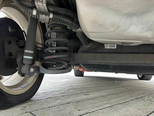 アクア Ｓ　禁煙車　スマートキーＸ２　ＯＰ１６インチＡＷ　大型リアスポ　社外ＳＤナビ　フルセグ　ＢＴ　ＤＶＤ　Ｂカメラ　オートライト　チルトステア　シートリフターＰガラス　ＥＴＣ　電格ウインカーミラー　マット（45枚目）