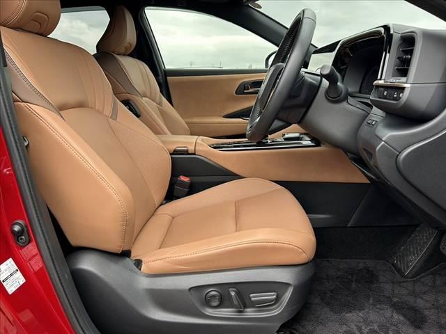 クラウンスポーツ Z 禁煙 パノラマルーフ セーフティS トヨタチームメイト BSM レーダークルコン パノラマビュー 前後ドラレコ 12.3インチディスプレイ ナビ フルセグ BT LED メモリ付きブラウン革シート(16枚目)